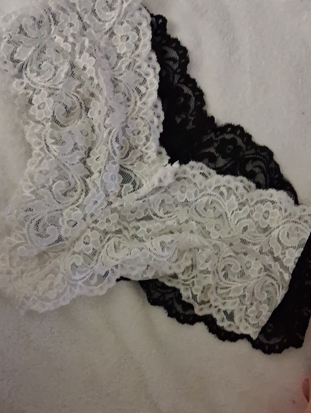 smart & sexy Lace Bandeau Set in White and Black